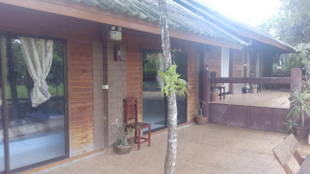 The Local Story Resort Ban Mon Talaeng Luaran gambar