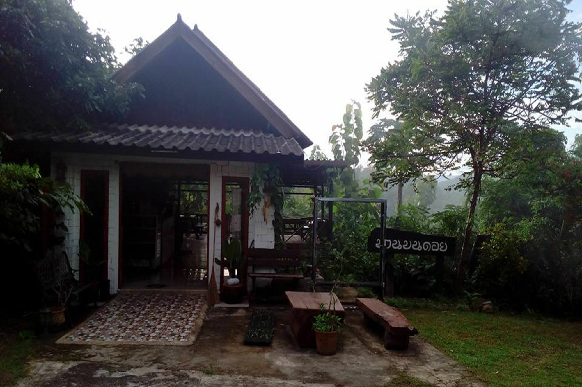 The Local Story Resort Ban Mon Talaeng Luaran gambar