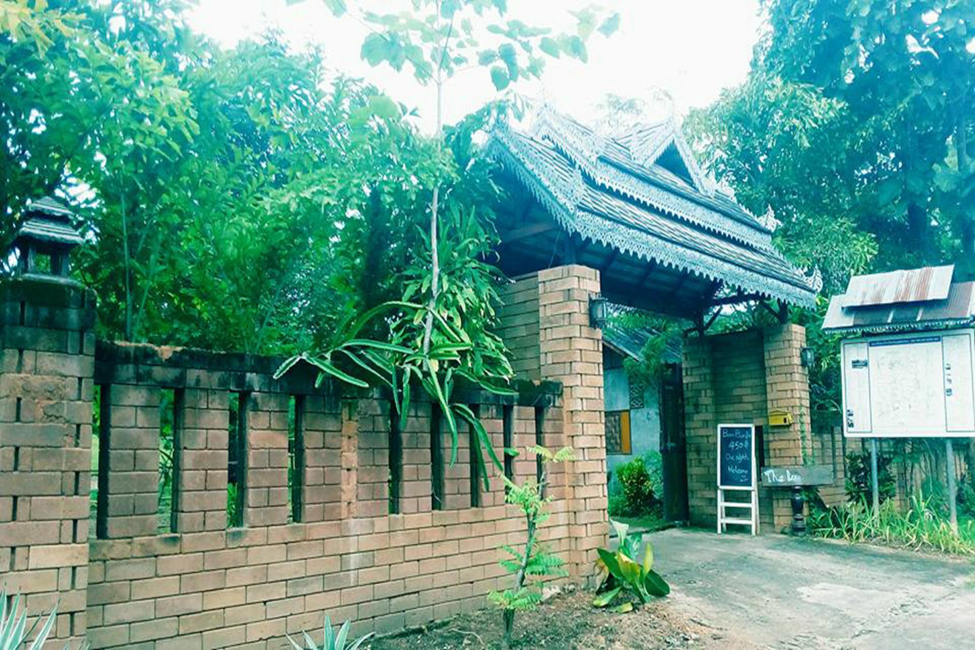 The Local Story Resort Ban Mon Talaeng Luaran gambar